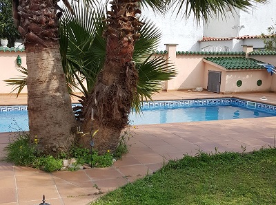 Maison de 120m2 avec 3 chambres et piscine en 2éme ligne de mer